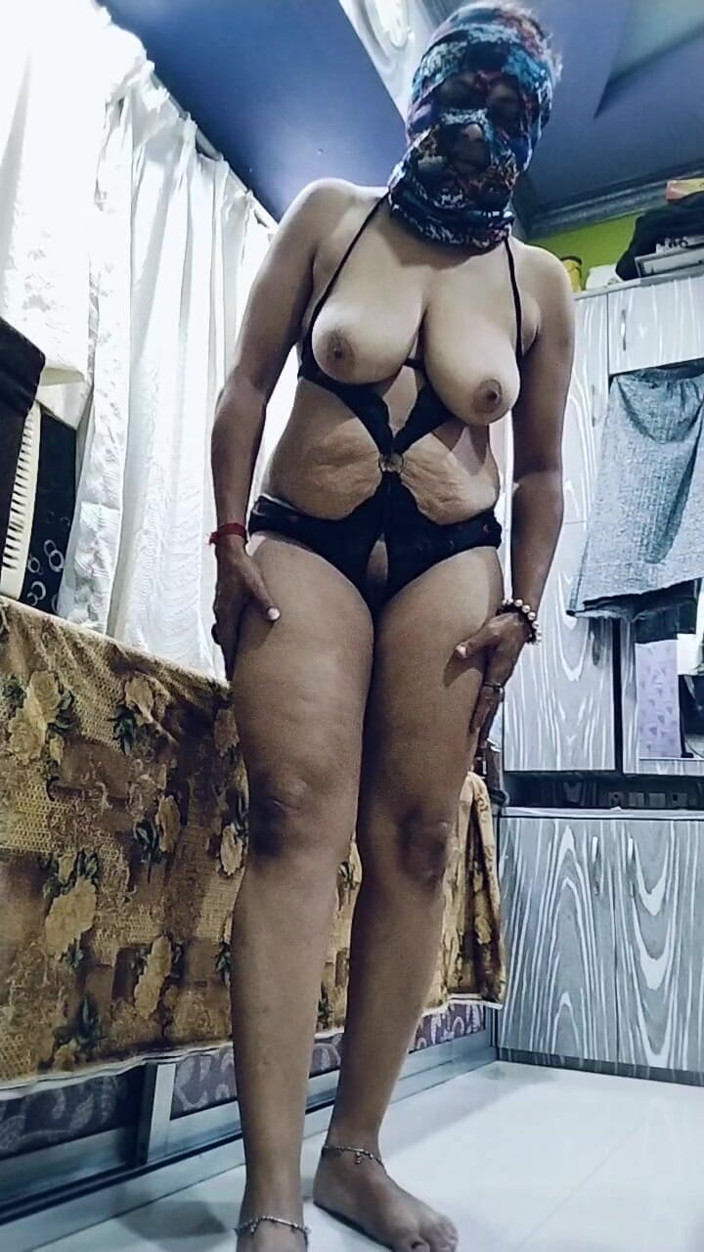 Simran: Body Show