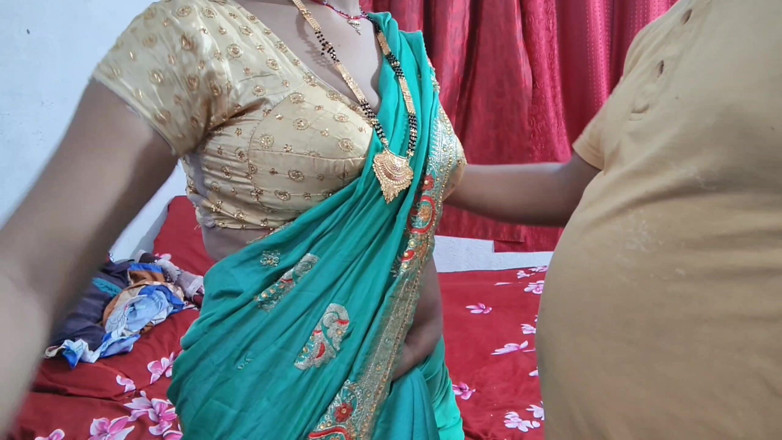 biharisonam: Desi Bhabhi's Hete Seks met Desi Boy in Hindi Audio