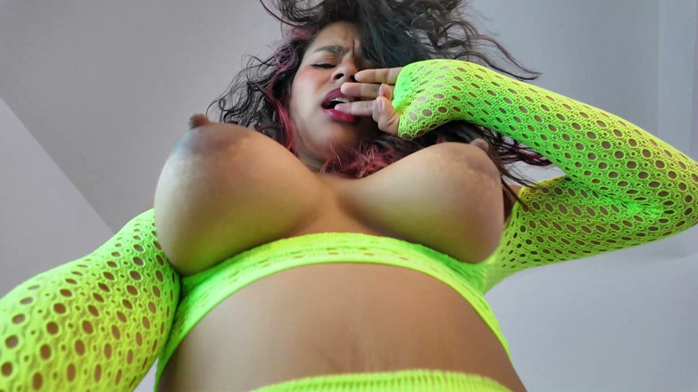 Mhara Hills: My Tits Bouncing in Your Face