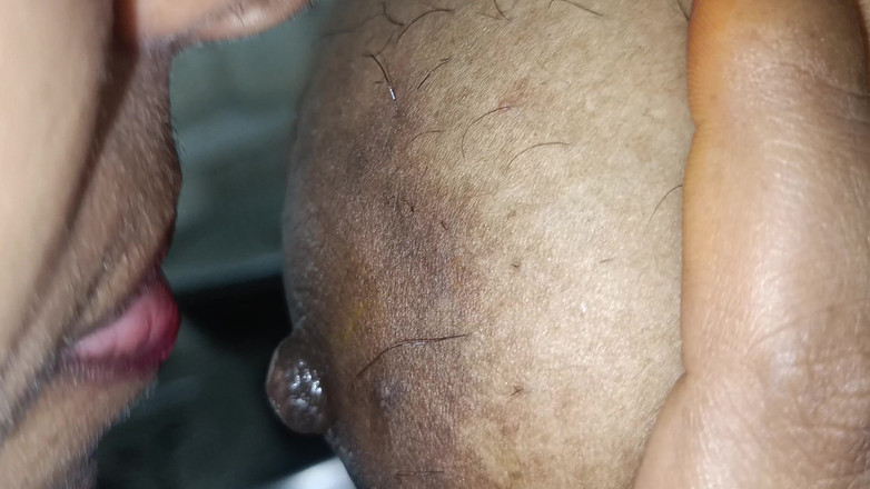 Magilmathi: Hospodyňka sexy lesbické šukání domácí