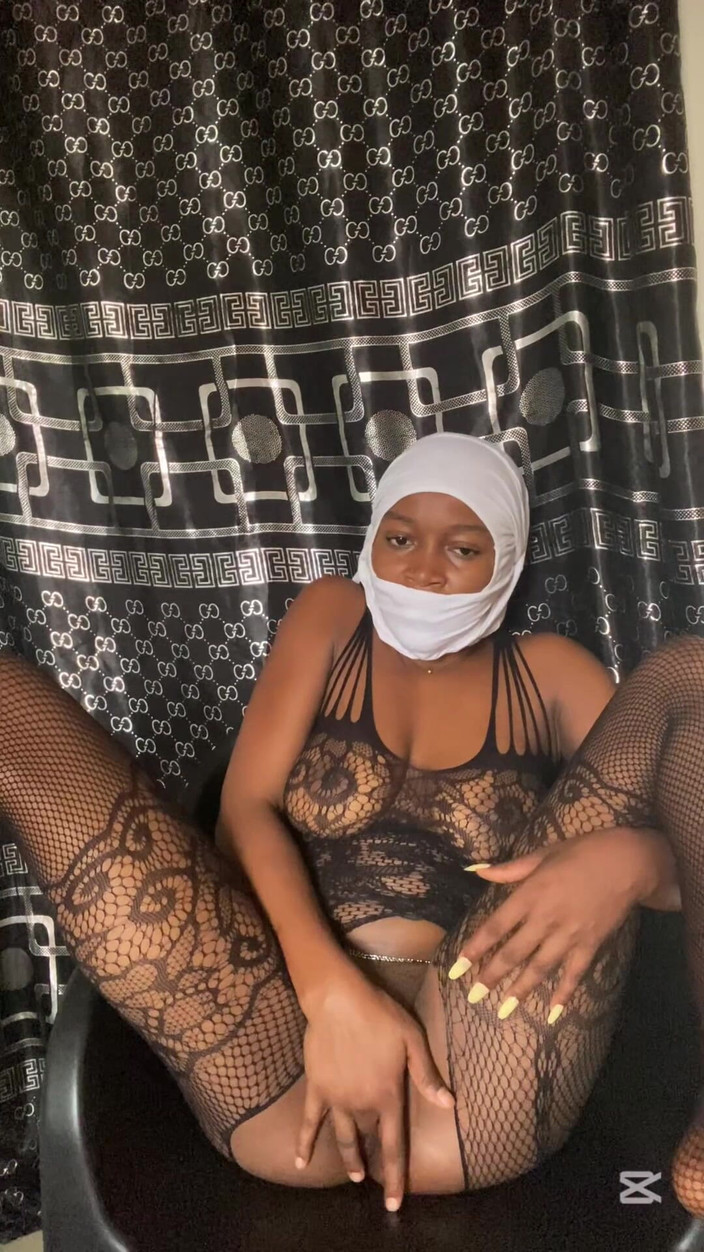 Slipperyblackgirl: 더 많은 것을 원하게 된 크리미한 보지를 모두 따먹어