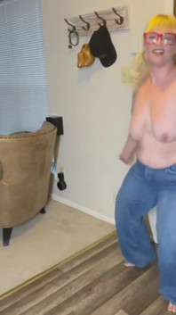 BBW Dancing Queen Shows off Her Jiggly Fat Body