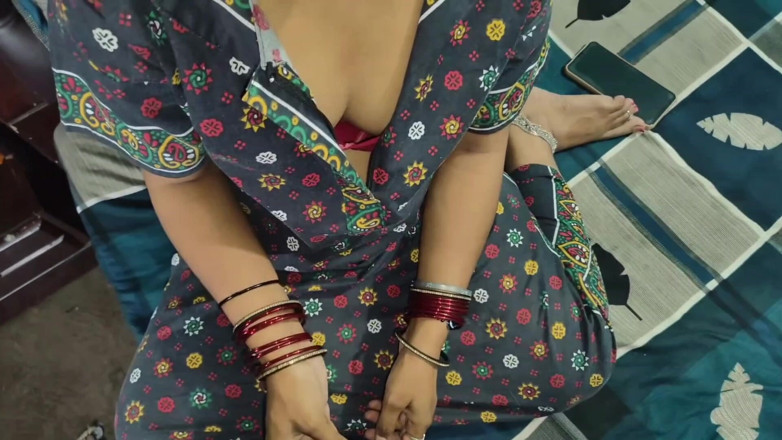 xshika: Bini India menghisap batang sehingga pancutan mani dalam mulut