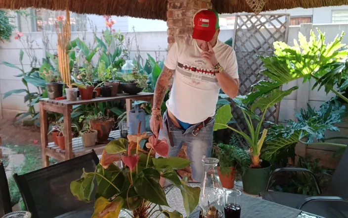 Bigjoefuckalott: Masturbating with My Neighbours Wife Outdoor on the Patio
