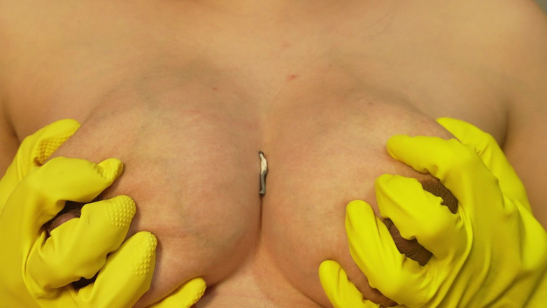 AmayaMori: Giantess Girl Traps Tiny Humans in a Box for Her...