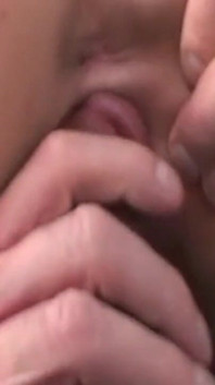Madura morena MILF toma médico profundo en examen