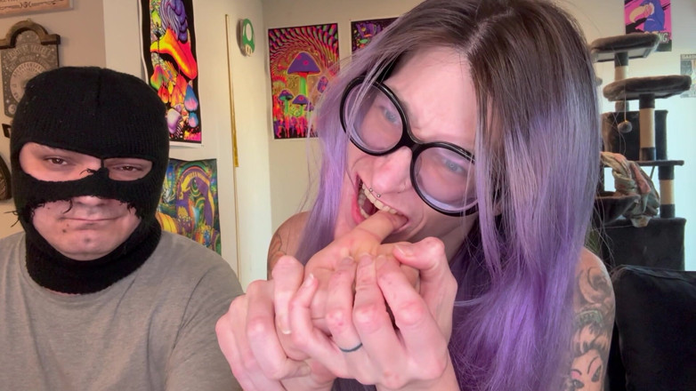 Peppermint Giantess: 67 Goddess Finger &amp; Hand Biting &amp; Worship