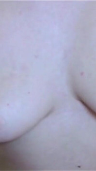 Anale con dildo in più posizioni