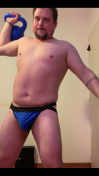 It Was Inspiring to Work Out Watching Porn. Spoiler: I End up Jerking off
