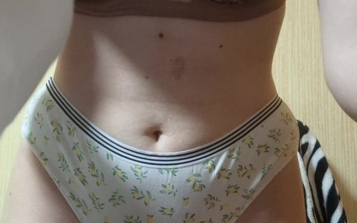 ElzaKom: I Am Elza Kom, and I Can Give You Something,...