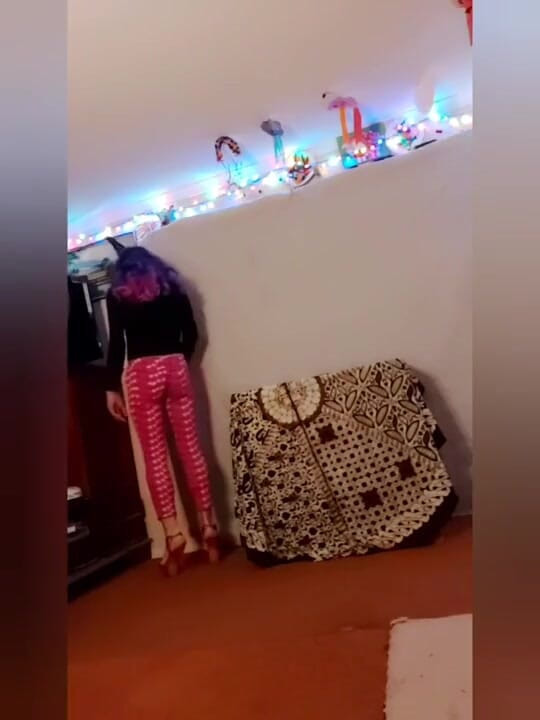 Lizzaali: Praticare la mia passeggiata nei miei tacchi a stillo e...