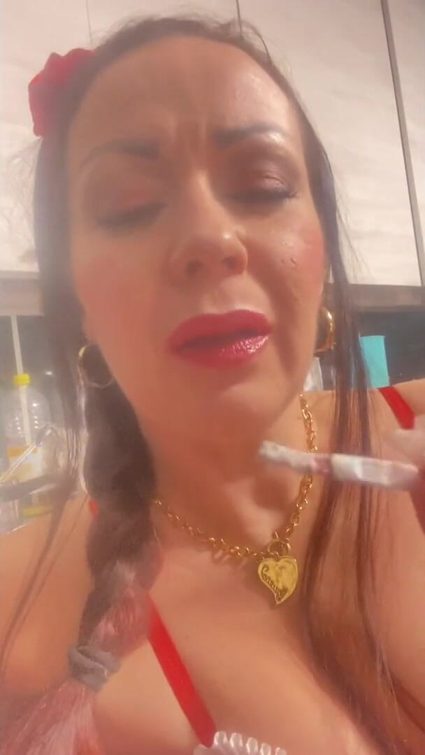BambiAmbita: Bambi como una pequeña capucha roja en el episodio de...
