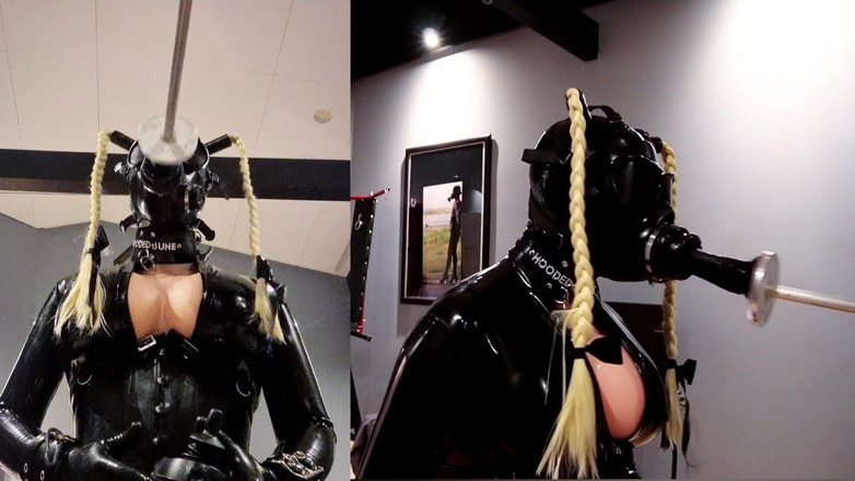 Hooded June: Граю з моєю маскою fcck