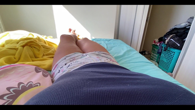 KiffaFeet: Hummm...... Saya hajat awak di sini untuk berikan urutan dalam...