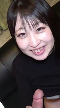무수정과 구속되지 않은 그녀는 모든 불법적인 스릴을 갈망했습니다.