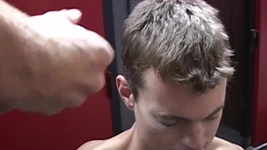 मेरे मुंह में वीर्य यार दृश्य-2 आदमी को ग्लोरी होल और कई कमशॉट्स पसंद हैं