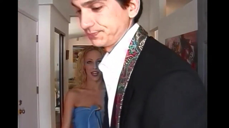 Vintage X: Blondynka potrzebuje czerni
