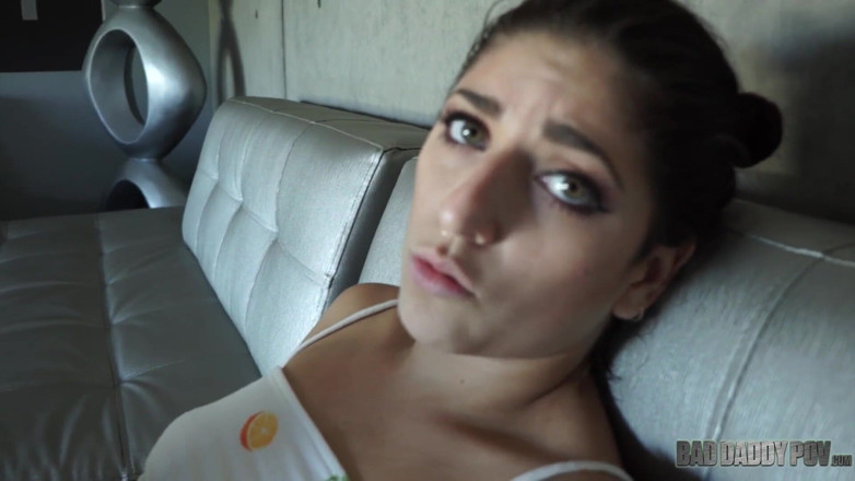 BadStepFamilyPov: Nikki Knightly 1, fille en POV pour baiser, mais baiser avec...