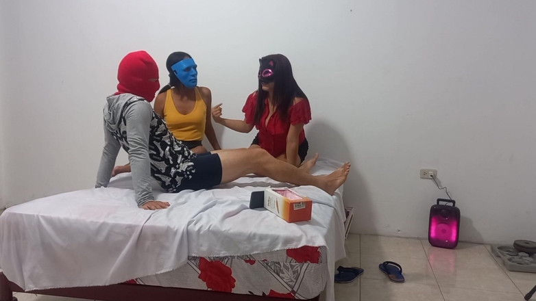 Martin13: ¡La cita se pone muy caliente! Mi novia trajo a...