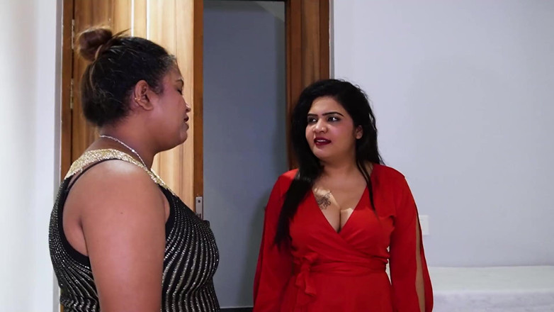 Your uncut: Three Hostel Freind Call Their Girlfreind to Fuck and Grand...