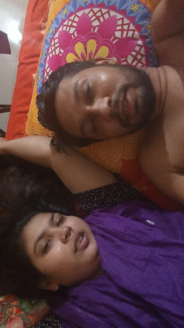 Desi video bd: Una moglie musulmana arrapata seduce suo marito video domestico desicoupleBd