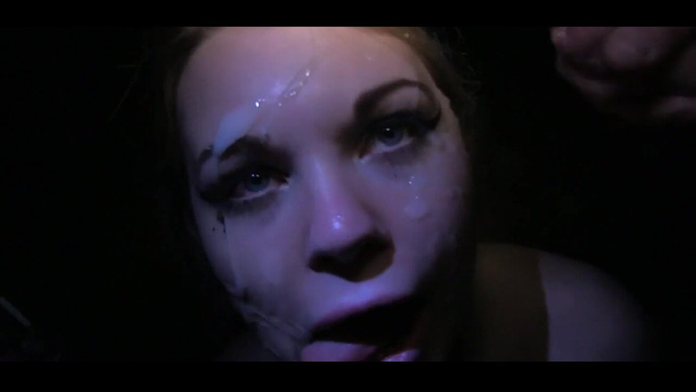 Creampie Clinic: Público Bukkake Puta En El Bosque