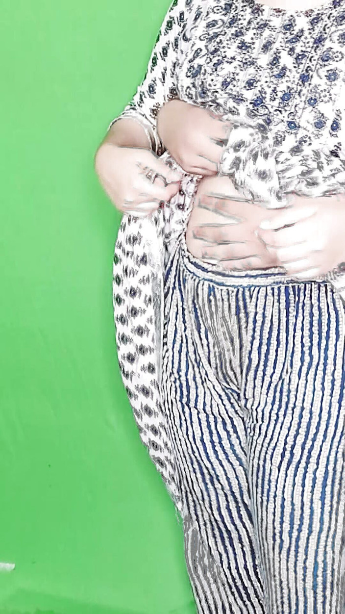 Vicky Thakur: Video baru adik tiri menggoda saudara tirinya