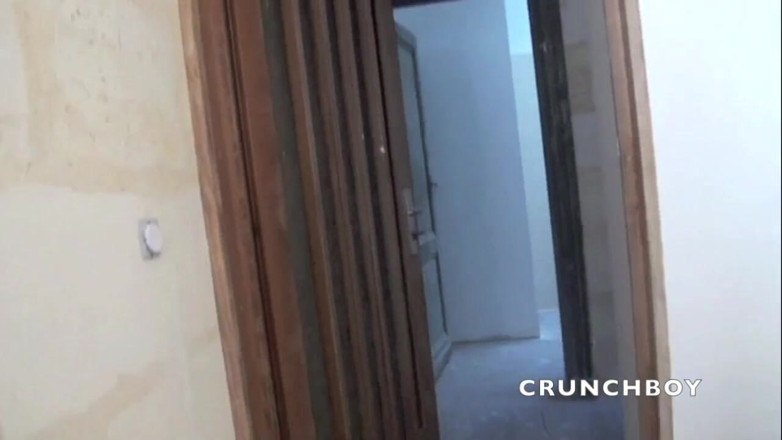 Crunch Boy: Lavoratore etero viene scopato da Kameron Frost