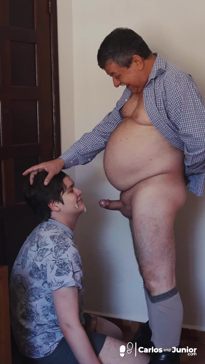 Carlos And Junior: Dad Cumming on the Boy's Face