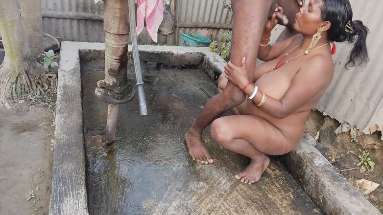 Sexydeb: Bhabhi Ki Chudai Karte Samay Peshab Laga