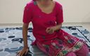 Saara Bhabhi: Leveranspojke tittar på inuti min personliga rumsdörr när jag trivdes...