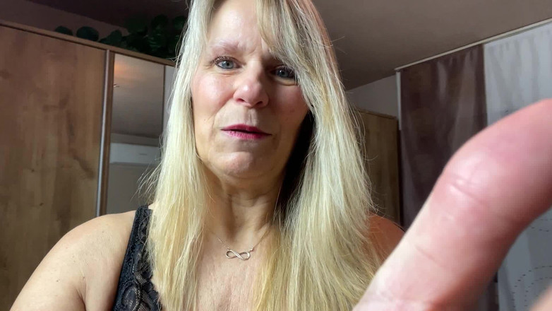 SweetSusi: Твої лямки ебать інструкції