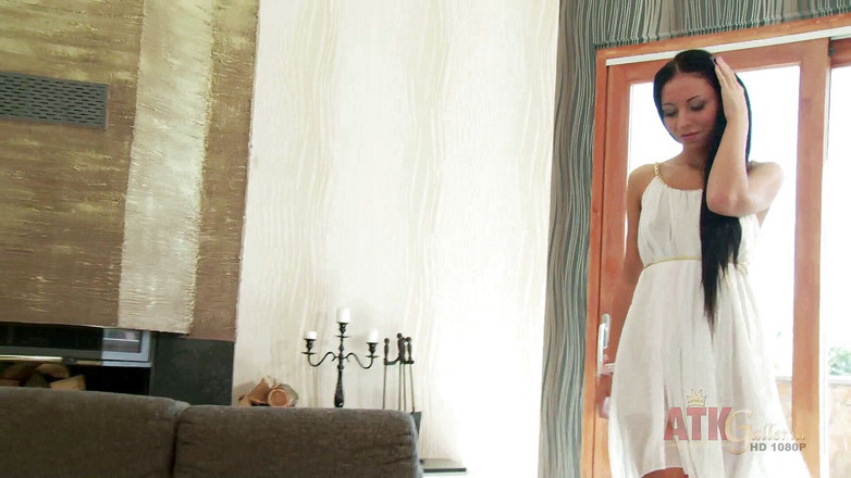 ATKIngdom: Bailey Ryder memberikan pepeknya yang dicukur tangan