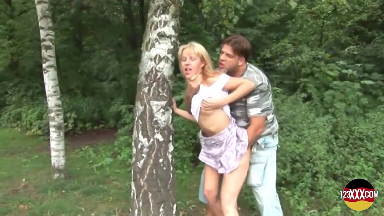 123XXX - Fucked Amateurs in Germany!: Cewek nakal rambut pirang ini nggak pernah puas sama kontol...