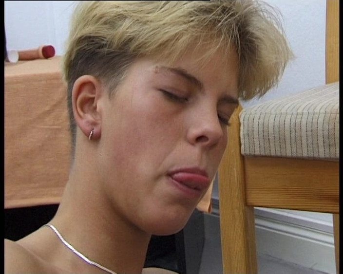 YOUR FIRST PORN: Natasha - Einsatz v Beiden Loechern - Natasha - Použité v obou dírách