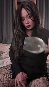 The Super Beautiful Ladyboy Ejaculates Three Times From the Milk in the Cup