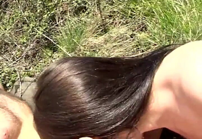 Italian swingers LTG: Versaute Italienerin liebt es, im wald des beobachters zu ficken -...