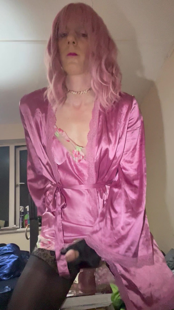 Jessica silk: Jess Silk Rides Dildo