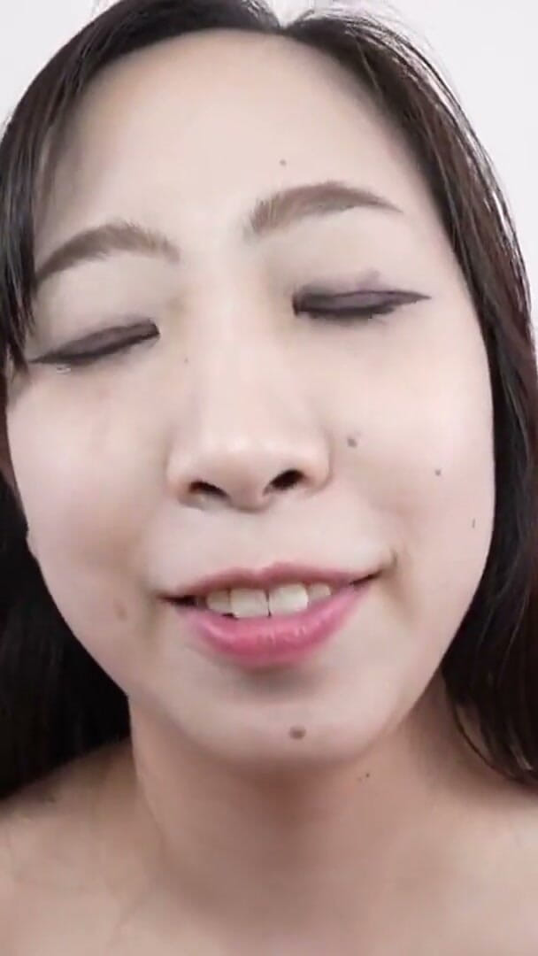 Studio JAV Launcher: 아마추어 카메라맨은 모델의 캐스팅 소파 게임을 시도하고 어떻게 든 운이 좋아 - vol2