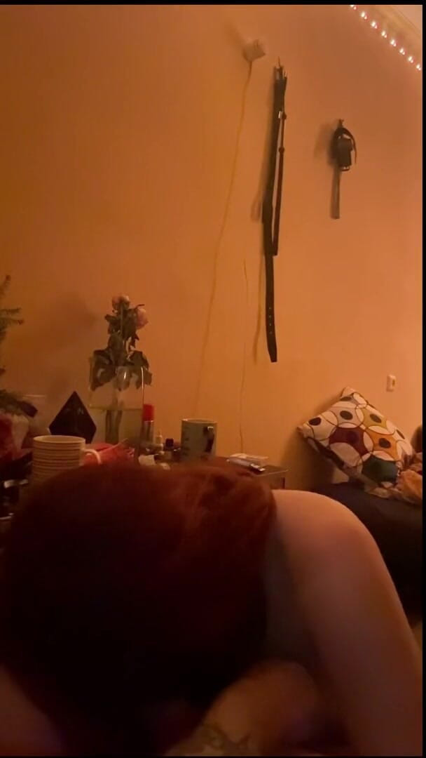 Elena917: Kouření, spitting, prsten do pusy, šukání obličeje, fackování obličeje - naše pondělí, část 1