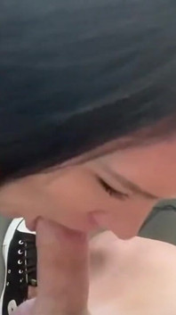 Muie cu ejaculare facială, apoi pe la spate și spermă pe cur
