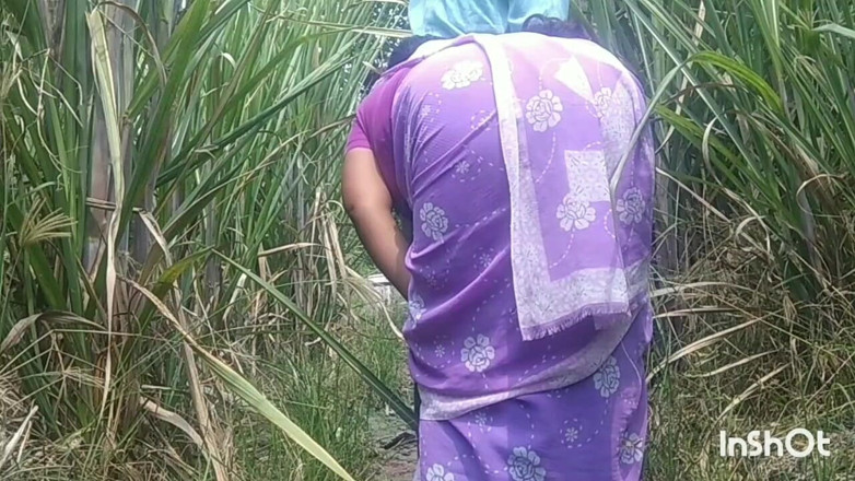 Priyanka314: Indian Outdoor Sex