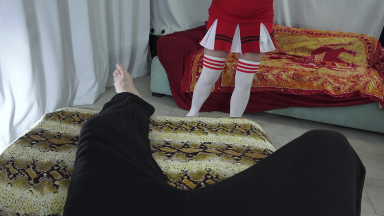 Erin Electra: Cheerleader fucks the coach