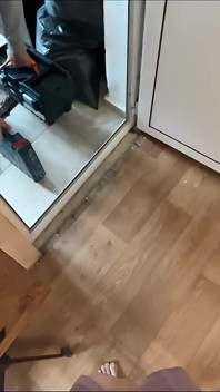 A fixação do tubo deu errado! Ele não espera meu pau