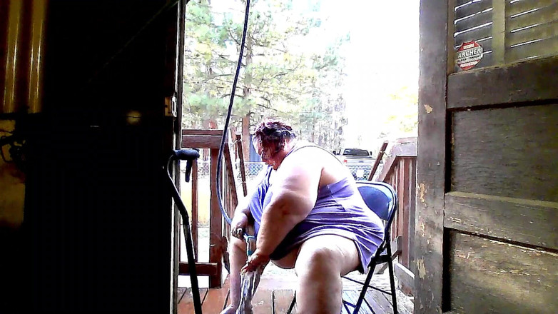 Mistress_T_FD_GD: 软管里还有1个完整淋浴 p1