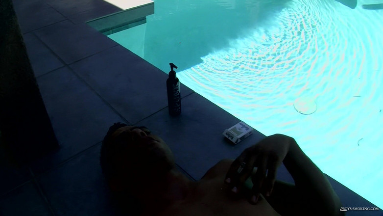 Boys Smoking: Hung Bobby Hart chainin venku