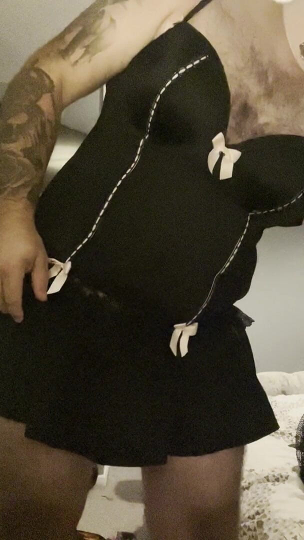 Shaun Cbt: Perhambaan zakar dan telur dengan Sissyfication