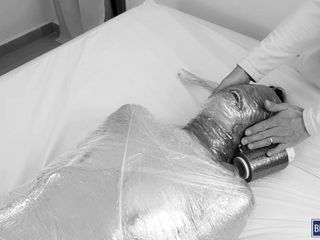 Bdsmlovers91: POV: Ihre Sendung ist angekommen!