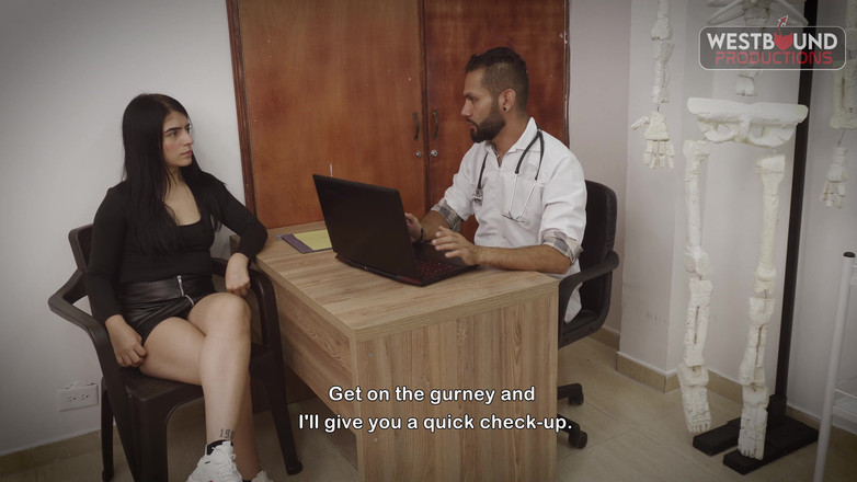 Run good girls: Latina paciente fodida por médico safado