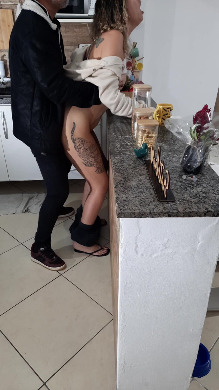 Gabi SweetCouplesStories: 継娘は朝食を食べている間も休むことさえできない